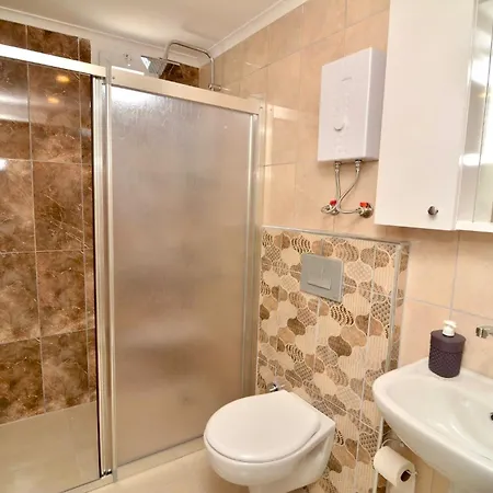 Cemal Bey 4* אלאניה